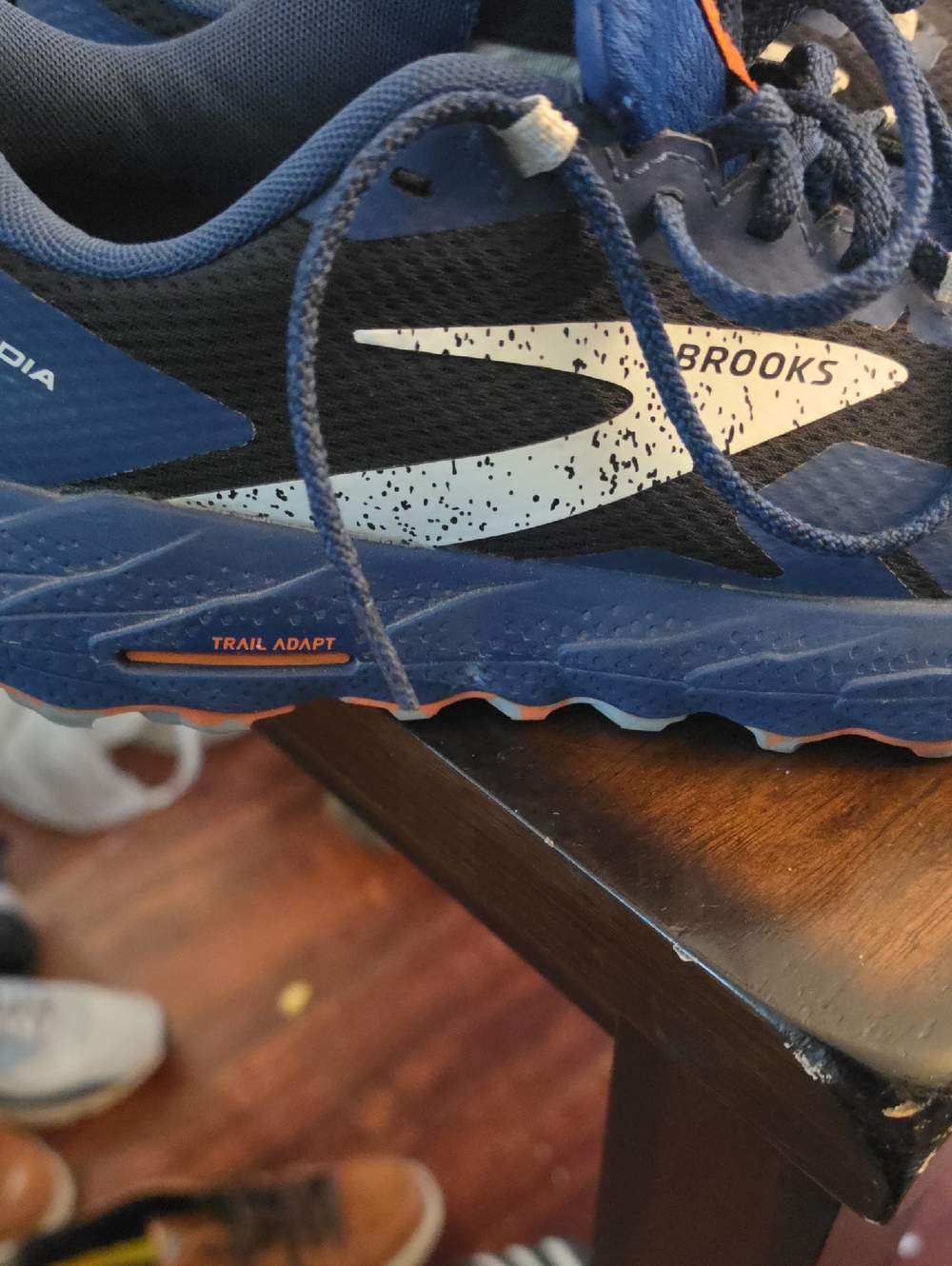 Brooks Kids Navy and White Trail Adapt Sneakers
